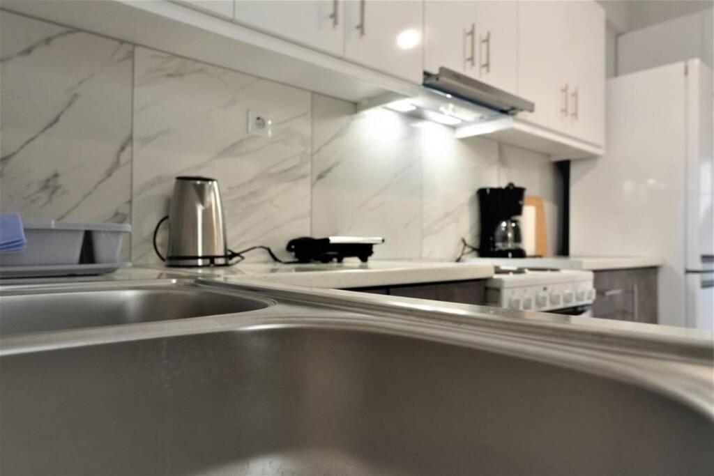 Athens Central 3Bd Apartment Next To Metro Luxury Dış mekan fotoğraf